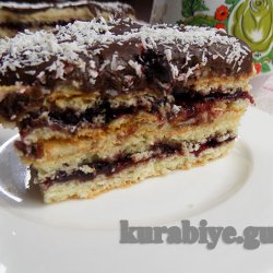 Ніжний пісочний пляцок з джемом і кремом