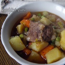 Рагу из говядины с зелёным горошком