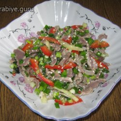 Острый салат из куриных желудков