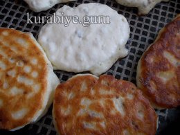 Ліниві біляши з фаршем на кефірі