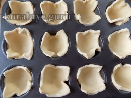 Закусочные корзинки с курицей и клюквенным джемом