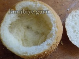 Вынимаем мякиш из булочки