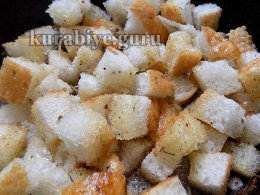 Салат з томатами та сухариками до шашликів