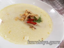 Суп з куркою та білою квасолею