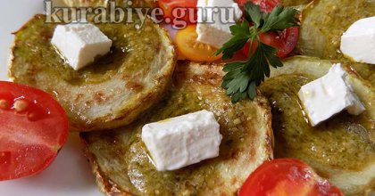 Кабачки и томаты с фетой и базиликовым песто 