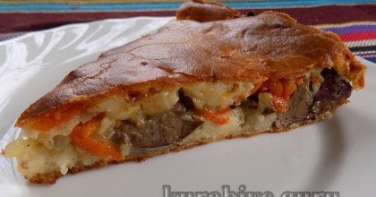 Пиріг з курячою печінкою