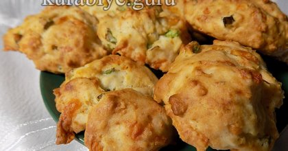 Сырное печенье с зелёным луком 