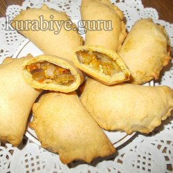 Пирожки с баклажанами и помидорами