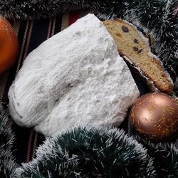 Сирний штолен (Quarkstollen) на дріжджах